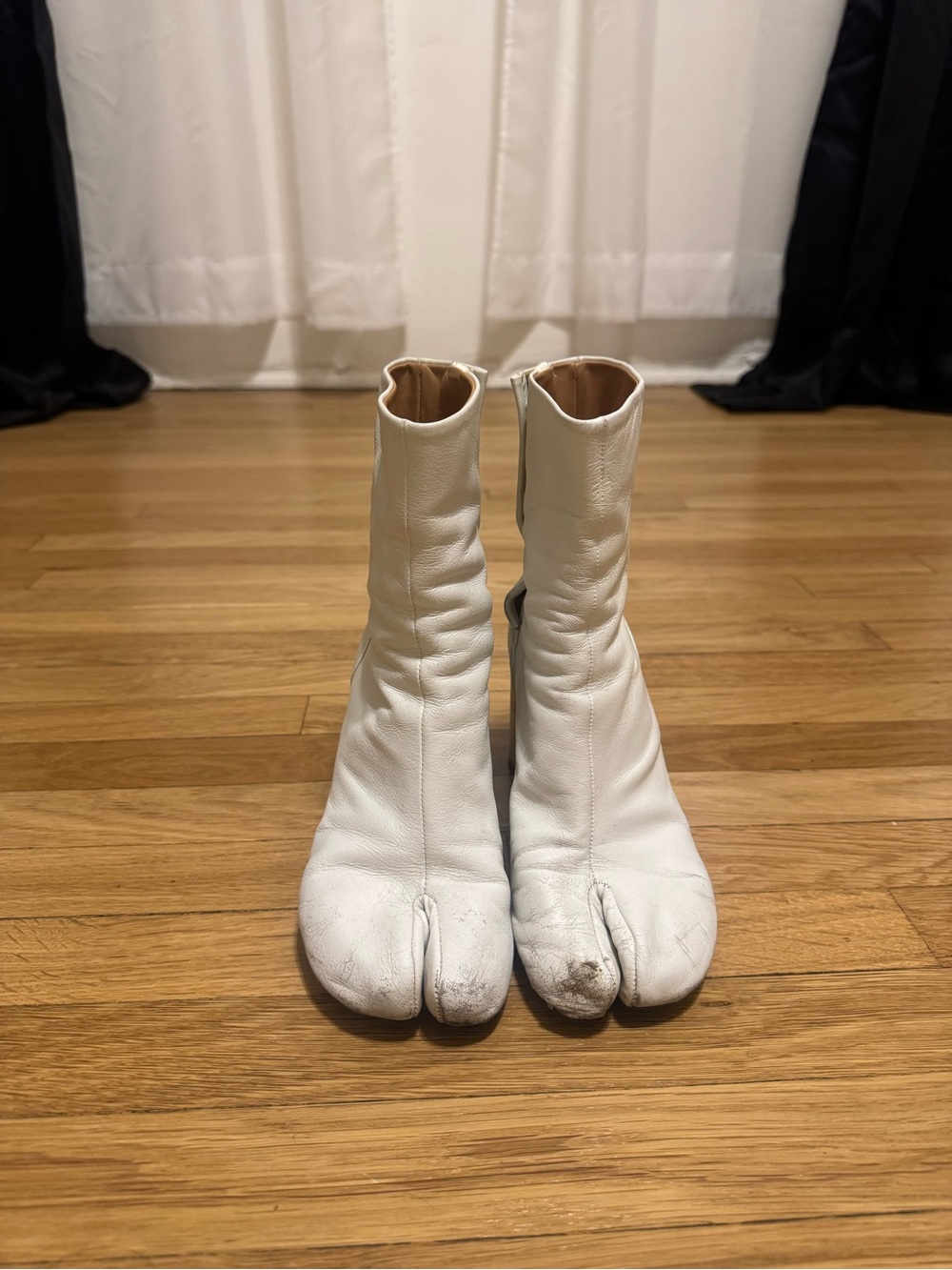 Maison Martin Margiela Cream Leather Logo Block Heel Ankle Boots - Picture 3 of 4